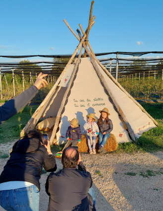 Foto attività per bambini in campagna